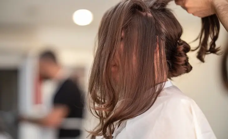 What is Hairspray Flaking?